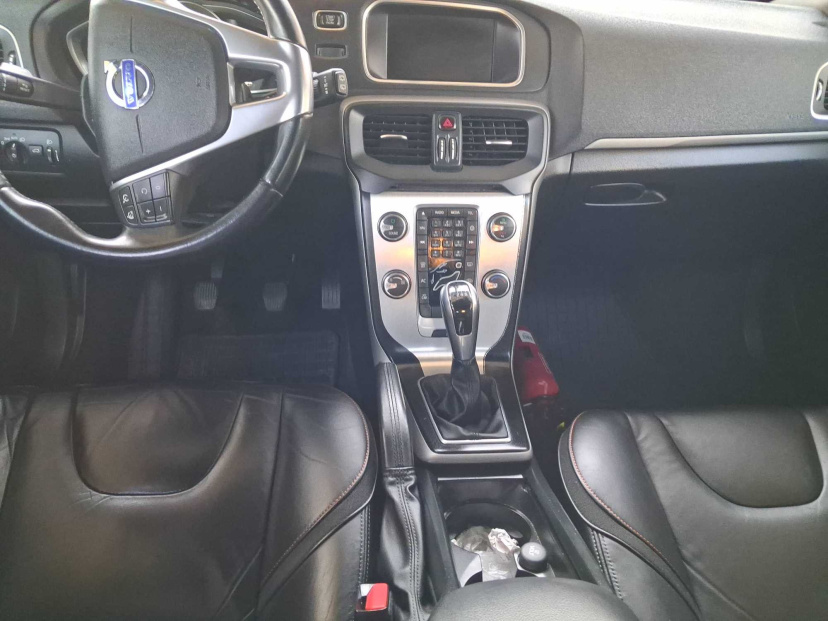 Volvo V40, 2014