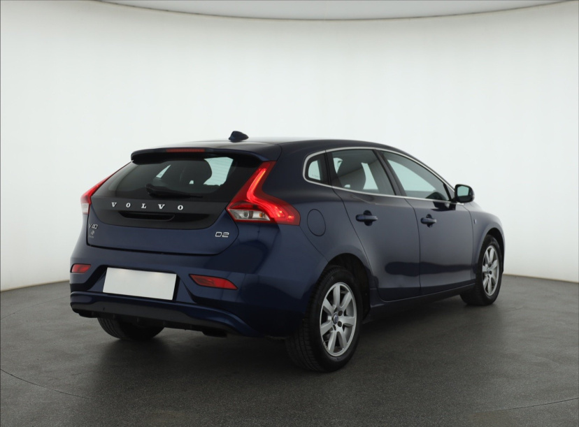 Volvo V40, 2014