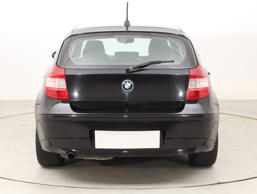 BMW 1, 2005