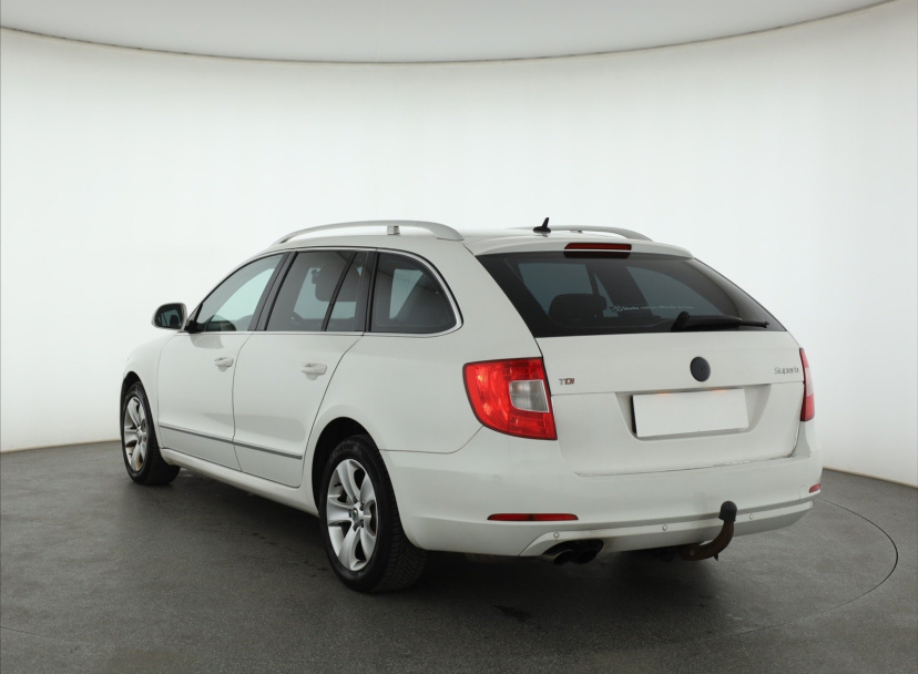 Škoda Superb, 2010