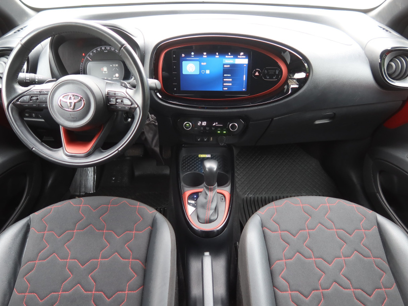 Toyota Aygo X, 2022