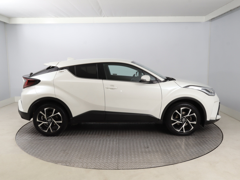 Toyota C-HR, 2021