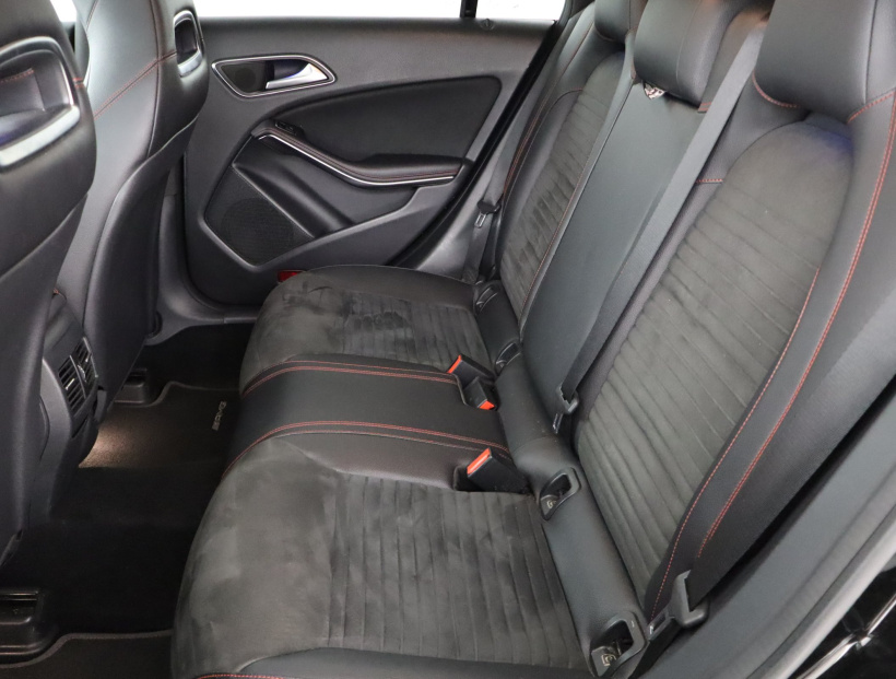 Mercedes-Benz CLA, 2016