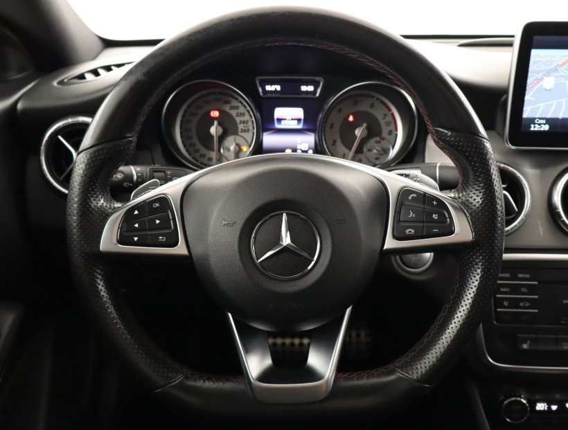 Mercedes-Benz CLA, 2016