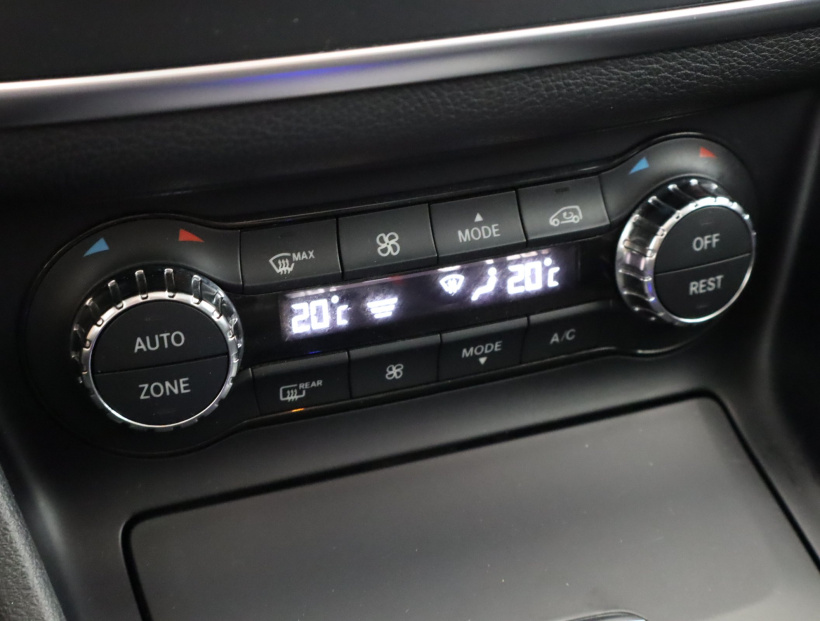 Mercedes-Benz CLA, 2016