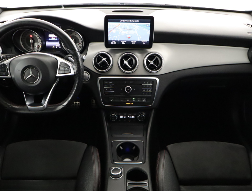 Mercedes-Benz CLA, 2016