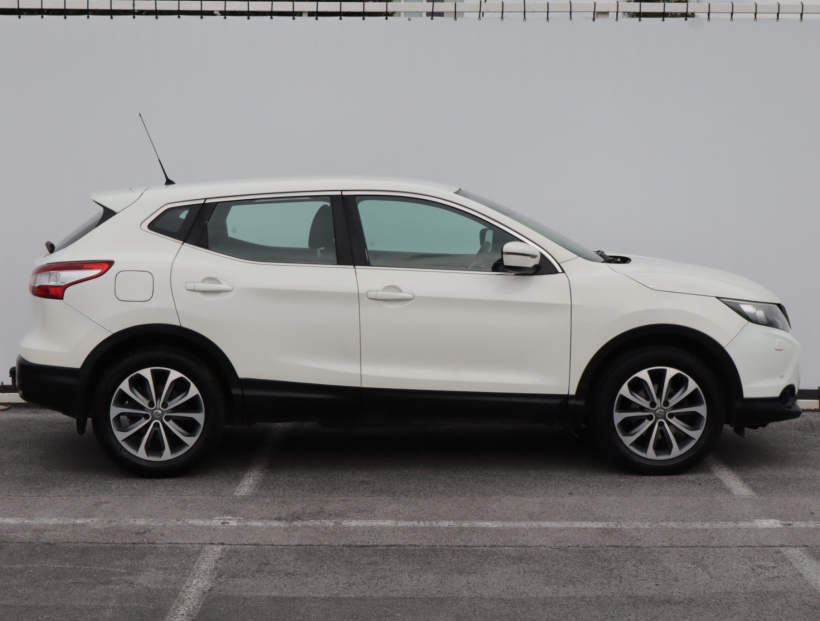 Nissan Qashqai, 2015
