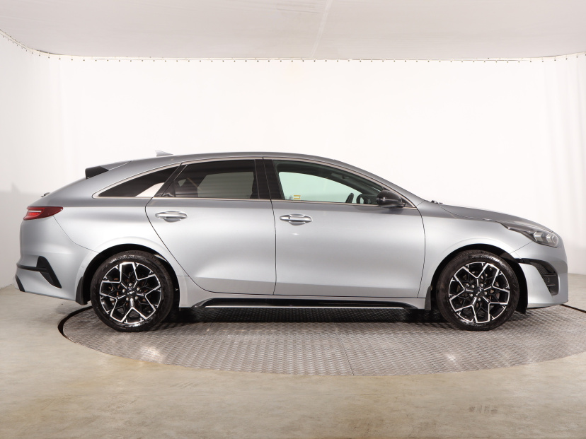 Kia ProCeed, 2023
