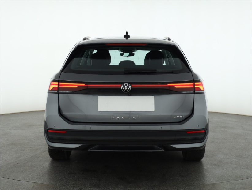 Volkswagen Passat, 2024