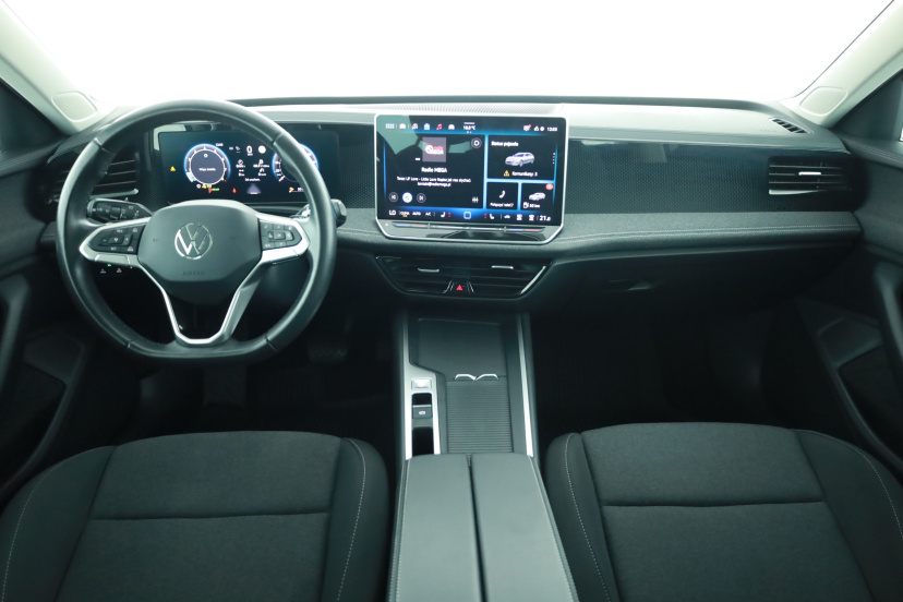 Volkswagen Passat, 2024