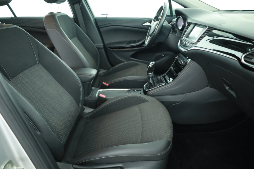 Opel Astra, 2018