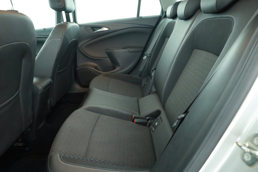 Opel Astra, 2018