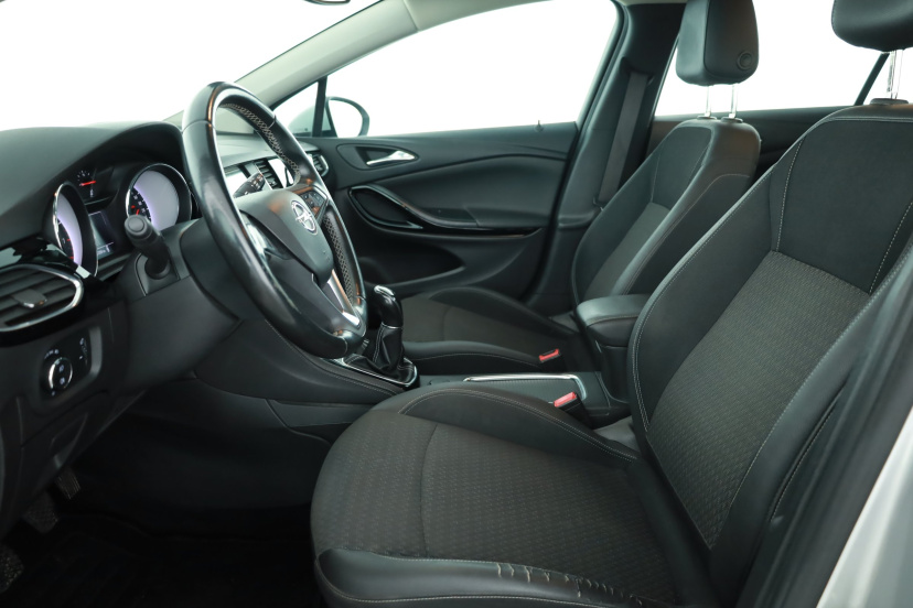 Opel Astra, 2018