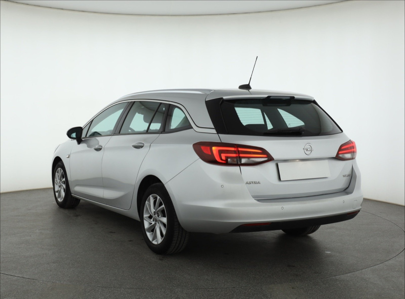 Opel Astra, 2018