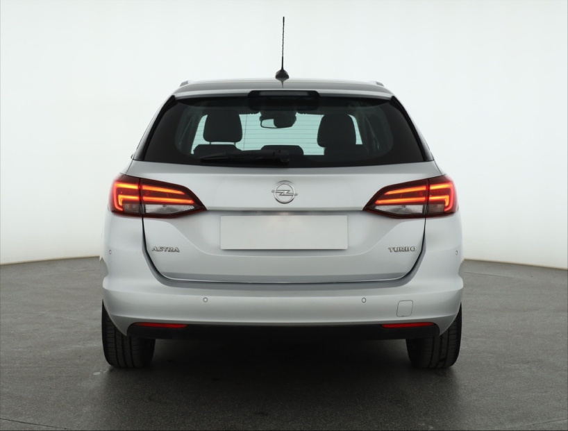 Opel Astra, 2018