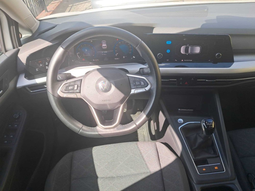 Volkswagen Golf, 2022