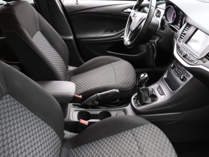 Opel Astra, 2017