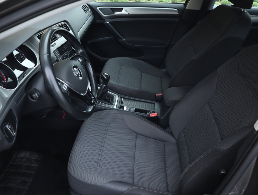 Volkswagen Golf, 2014