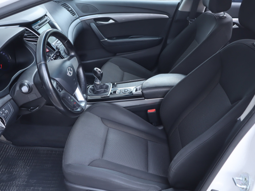 Hyundai i40, 2012