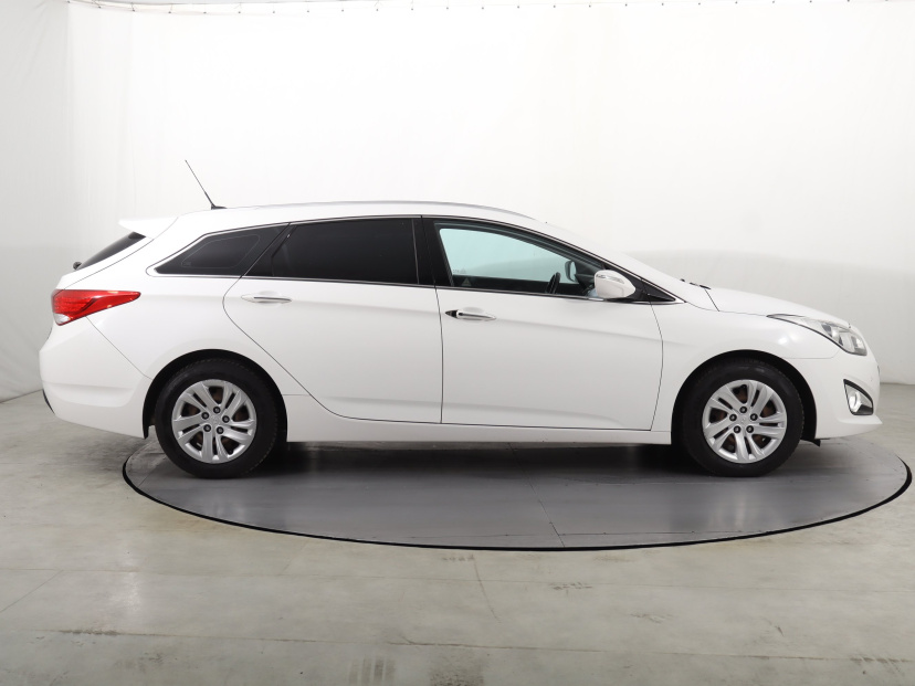 Hyundai i40, 2012