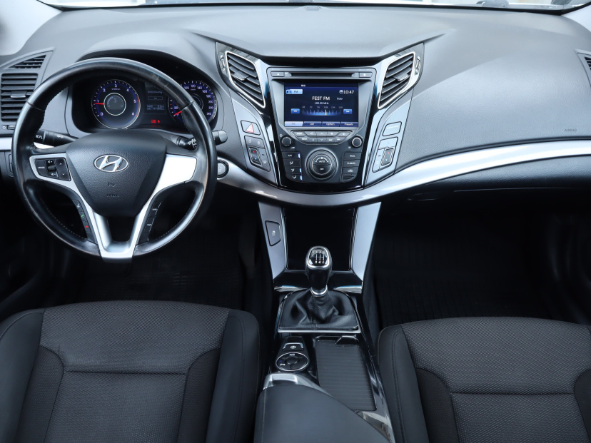 Hyundai i40, 2012
