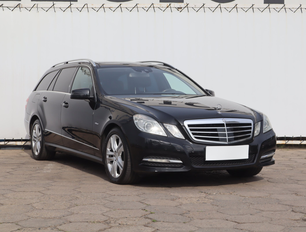 Mercedes-Benz E