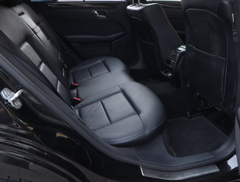 Mercedes-Benz E, 2010