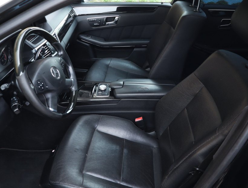 Mercedes-Benz E, 2010