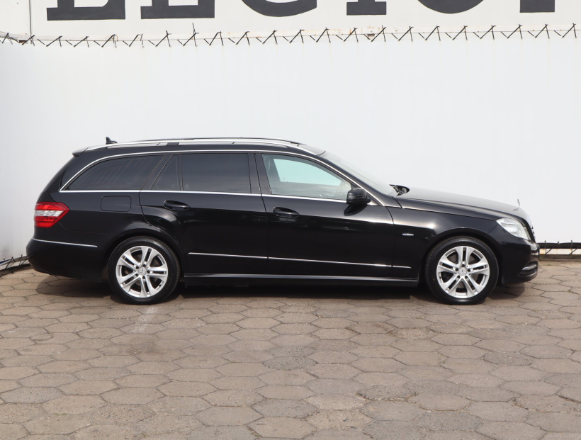 Mercedes-Benz E, 2010