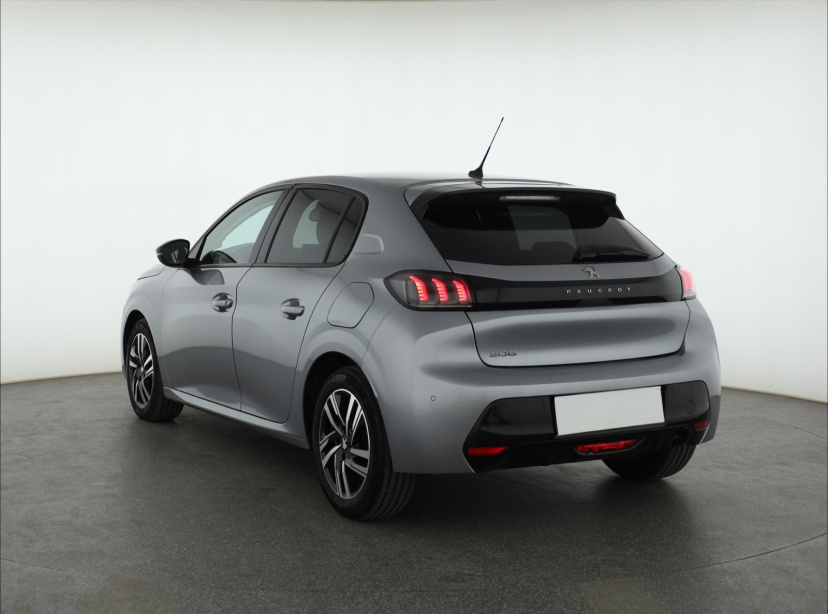 Peugeot 208, 2022