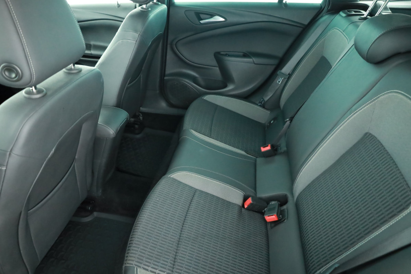 Opel Astra, 2019