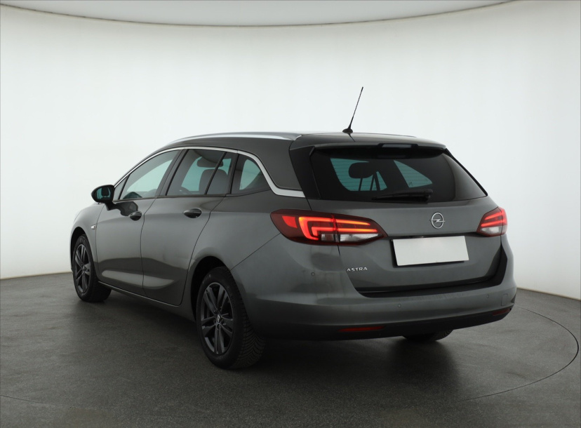 Opel Astra, 2019