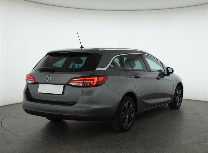 Opel Astra, 2019