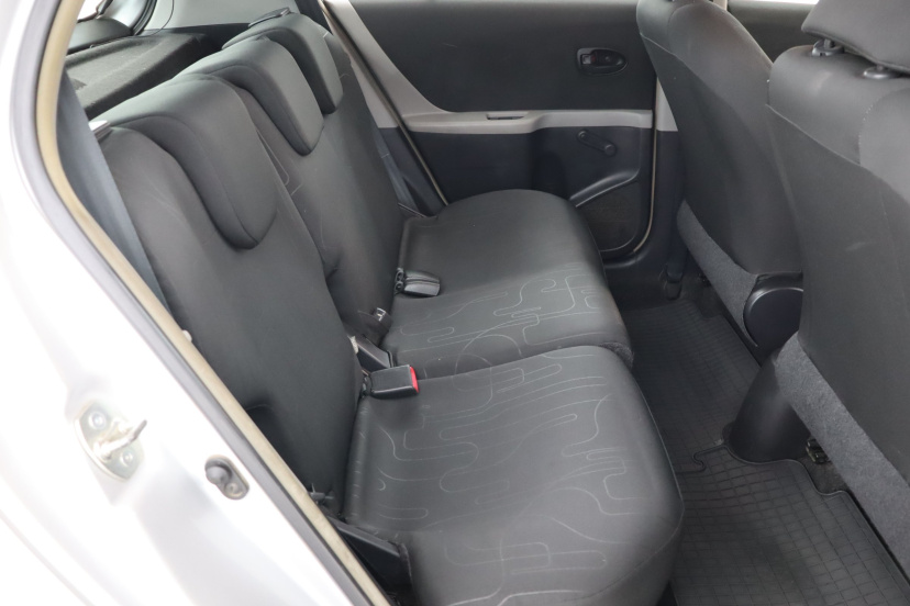 Toyota Yaris, 2011
