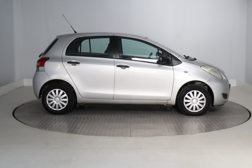 Toyota Yaris, 2011
