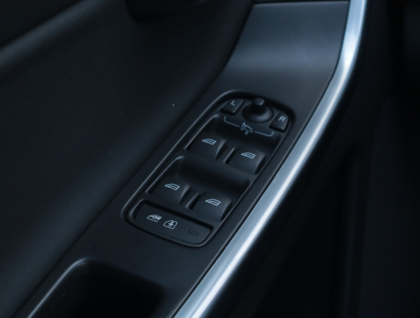 Volvo XC60, 2012