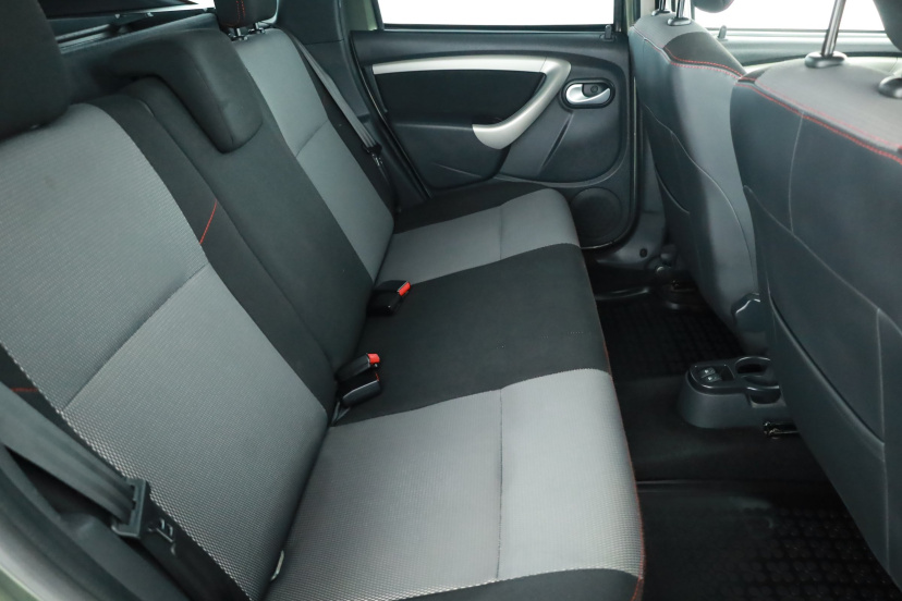 Dacia Duster, 2013