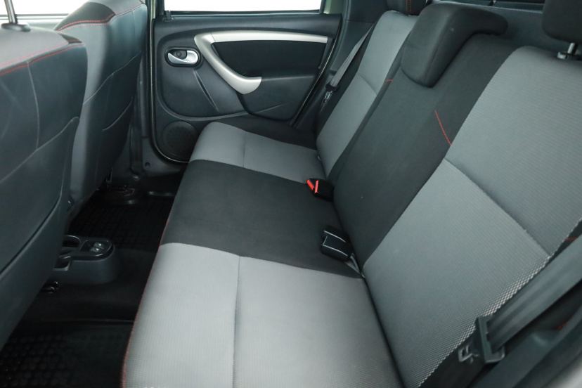 Dacia Duster, 2013