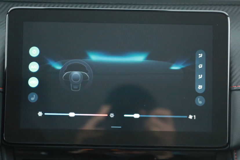 MG ZS SUV, 2024