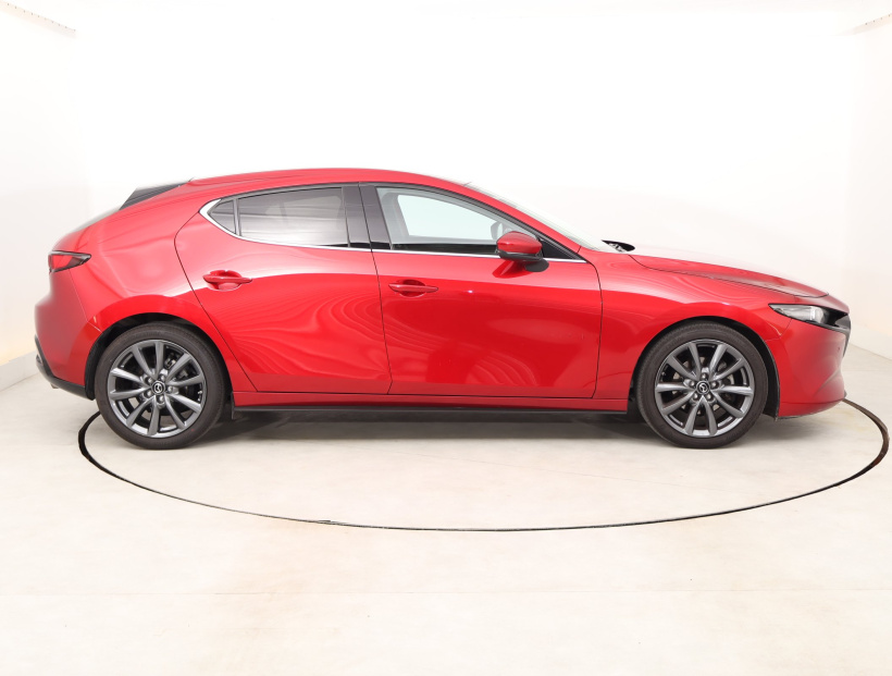 Mazda 3, 2021