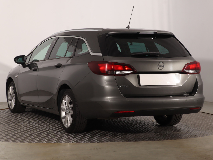 Opel Astra, 2021
