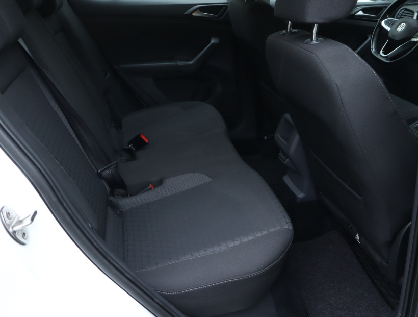 Volkswagen T-Cross, 2019