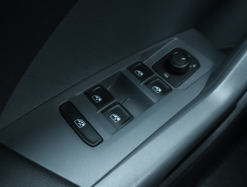Volkswagen T-Cross, 2019