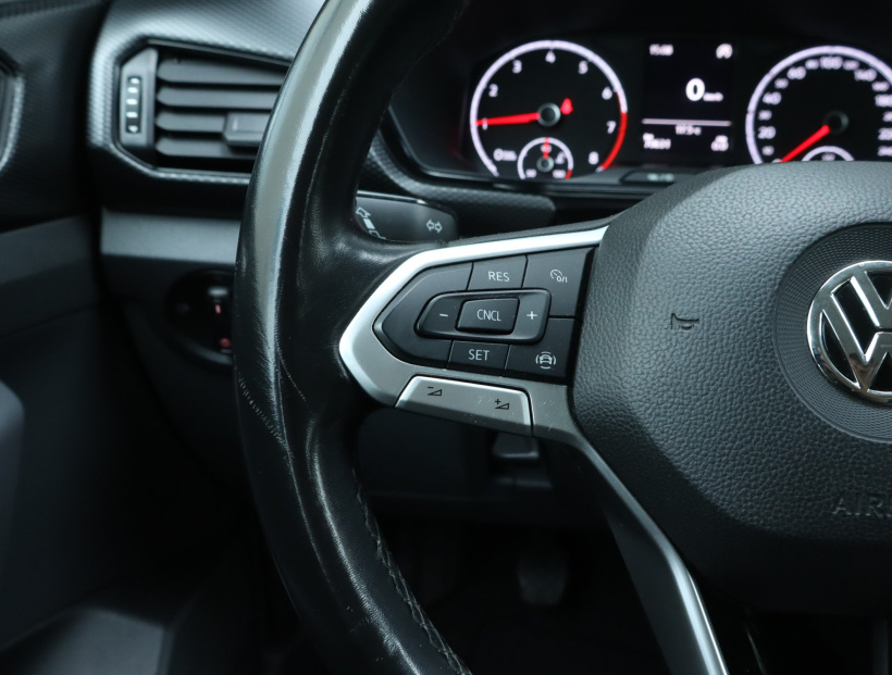 Volkswagen T-Cross, 2019