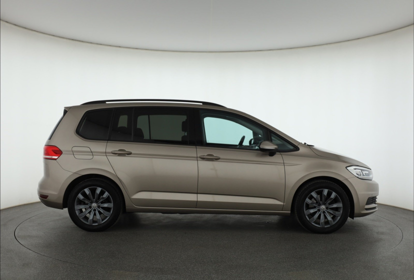Volkswagen Touran, 2019