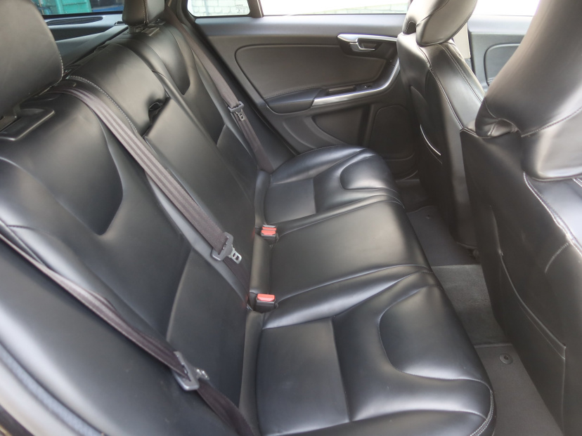 Volvo V60, 2015