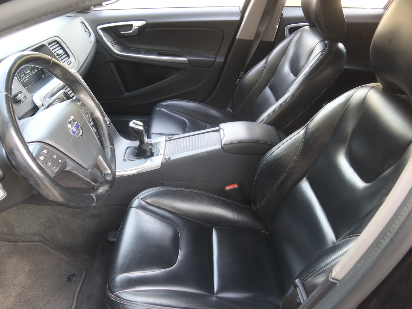 Volvo V60, 2015