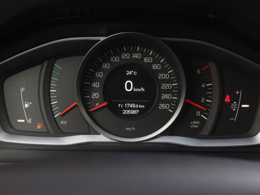 Volvo V60, 2015