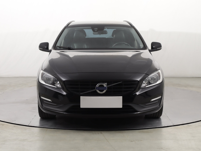 Volvo V60, 2015