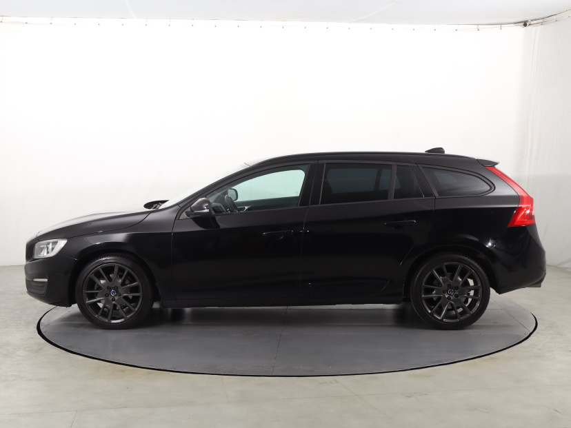 Volvo V60, 2015